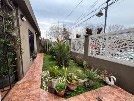 Casa 5 Ambientes-C/Amplio Deposito/Local, Quincho