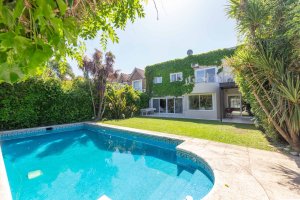House for sale in Los Aromos, gated neighborhood in SI