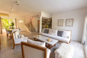 House for sale in Los Aromos, gated neighborhood in SI