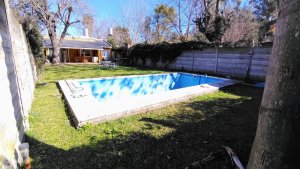 Casa 4 Ambientes Con Parque Y Pileta