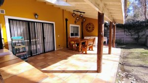Casa 4 Ambientes Con Parque Y Pileta