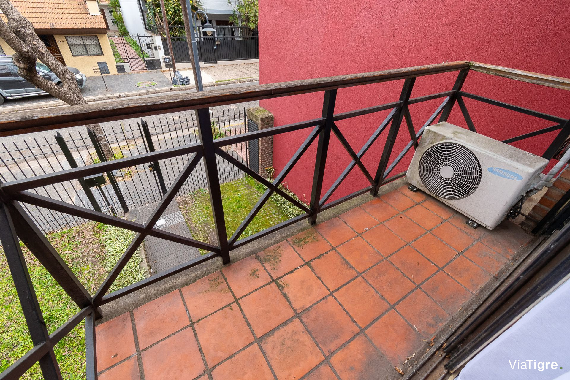 Venta Triplex 4 amb con jardín y cochera - Florida