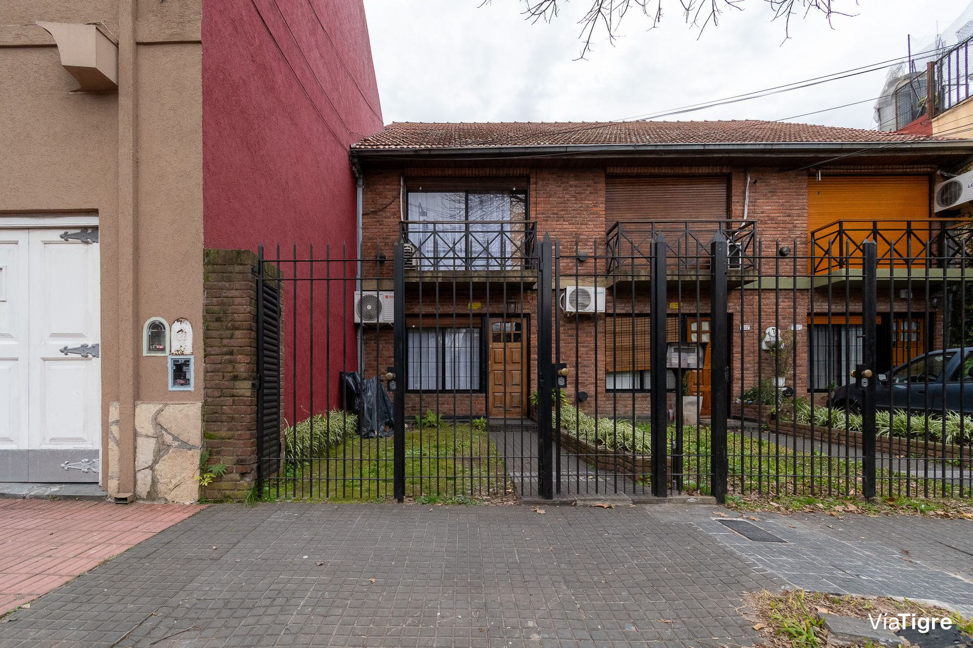 Venta Triplex 4 amb con jardín y cochera - Florida