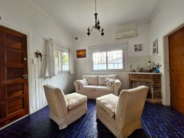 House for Sale San Fernando 4 Rooms Front Garden Cochrane