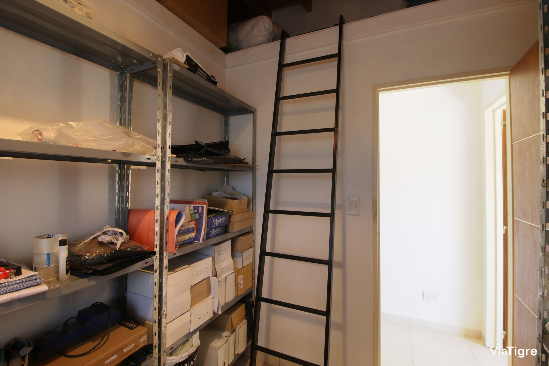 Venta Casa Triplex 6Amb Florida Jardin Y Pileta