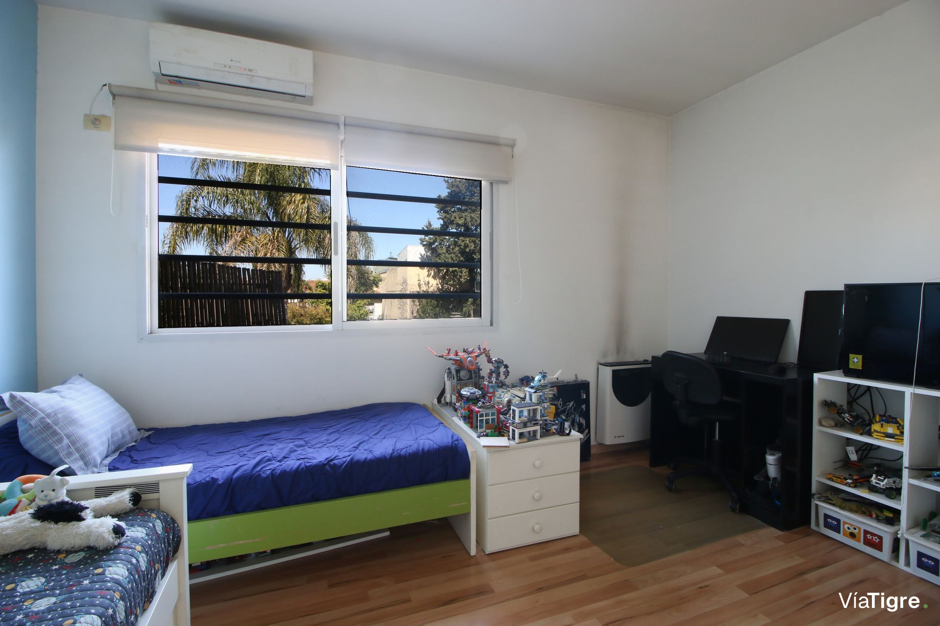 Venta Casa Triplex 6Amb Florida Jardin Y Pileta