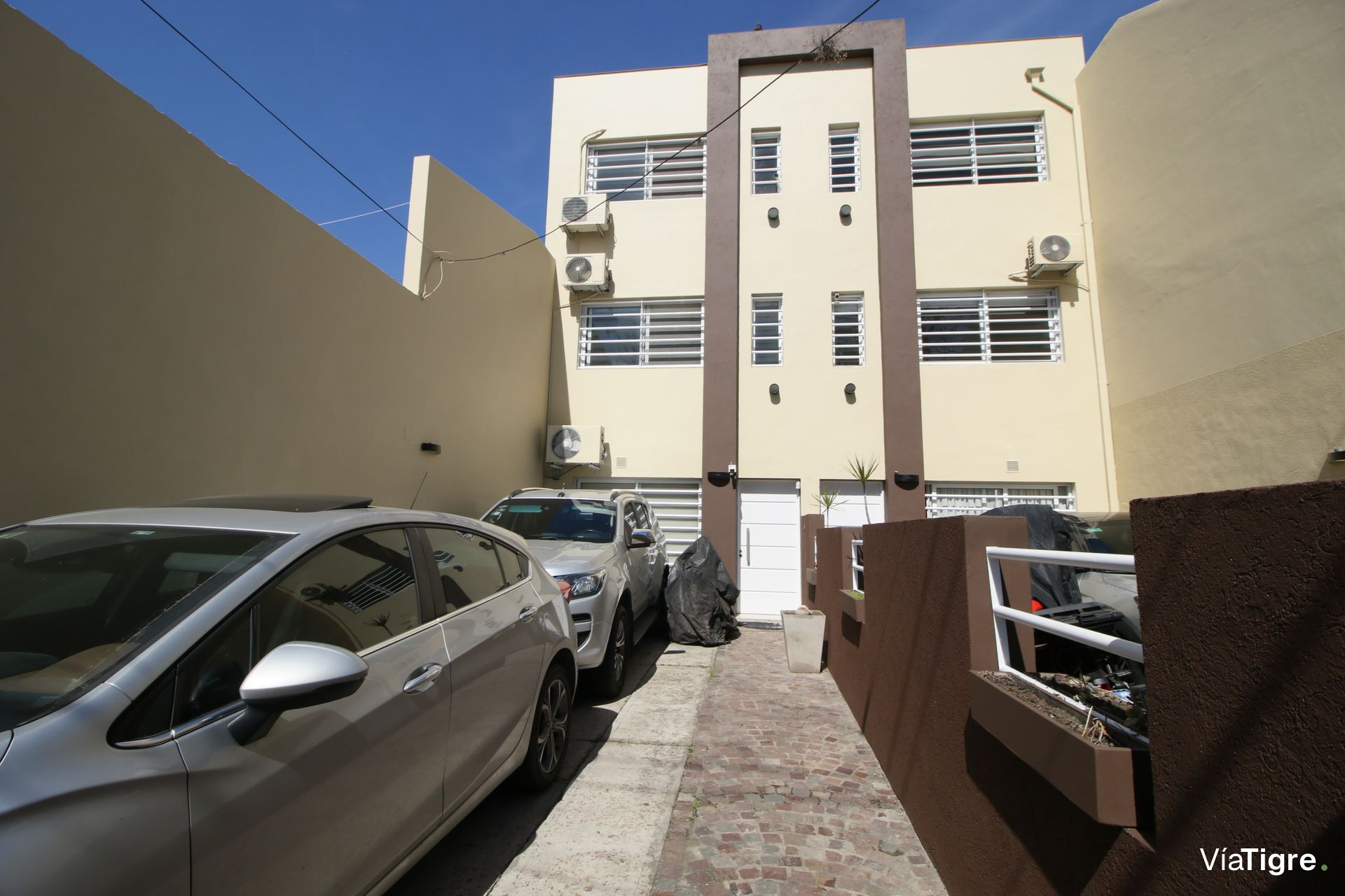 Venta Casa Triplex 6Amb Florida Jardin Y Pileta