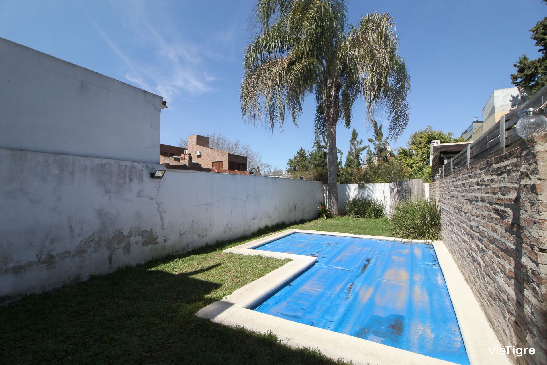 Venta Casa Triplex 6Amb Florida Jardin Y Pileta