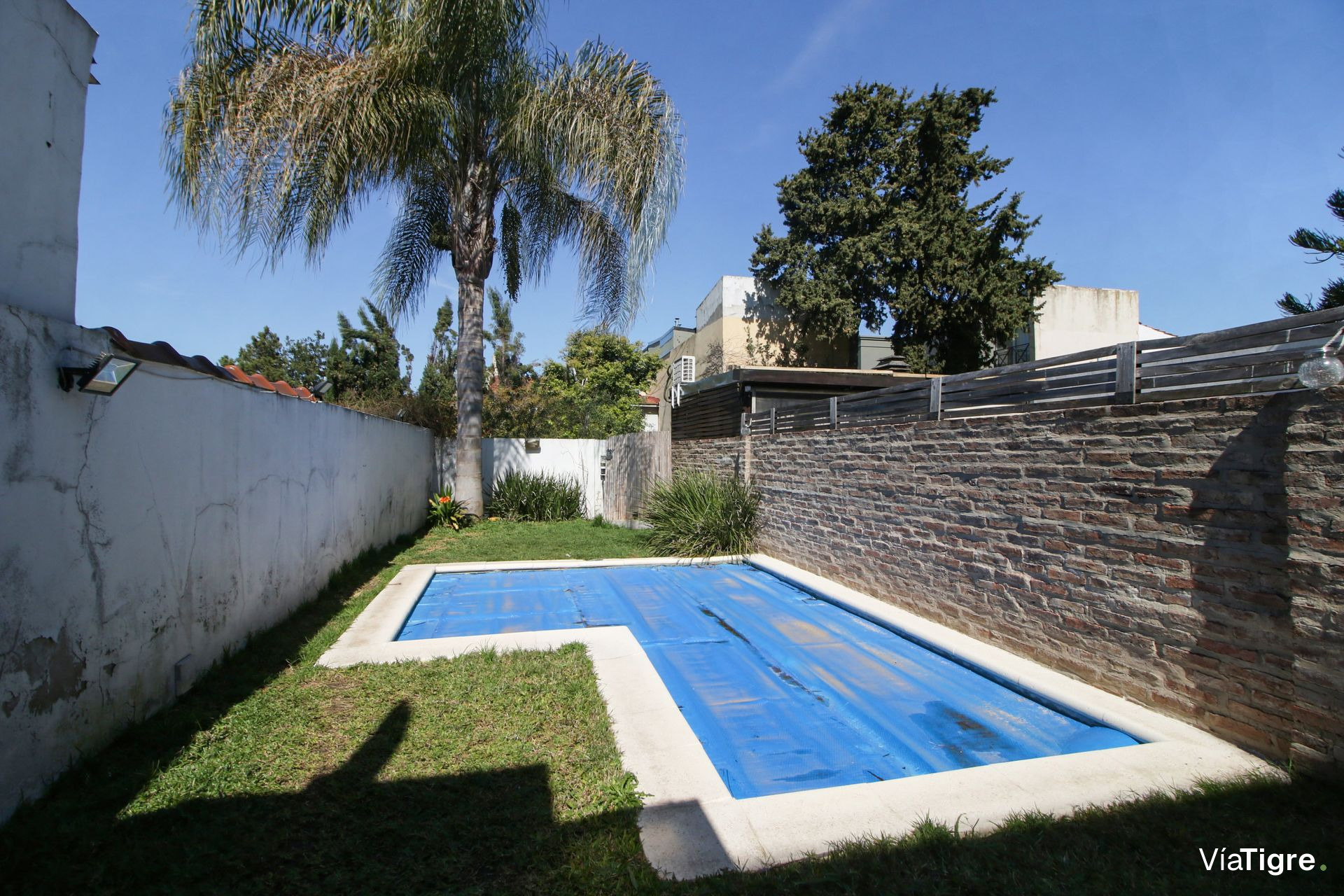 Venta Casa Triplex 6Amb Florida Jardin Y Pileta