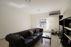 Venta Casa tipo Triplex 6 amb jardin y pileta