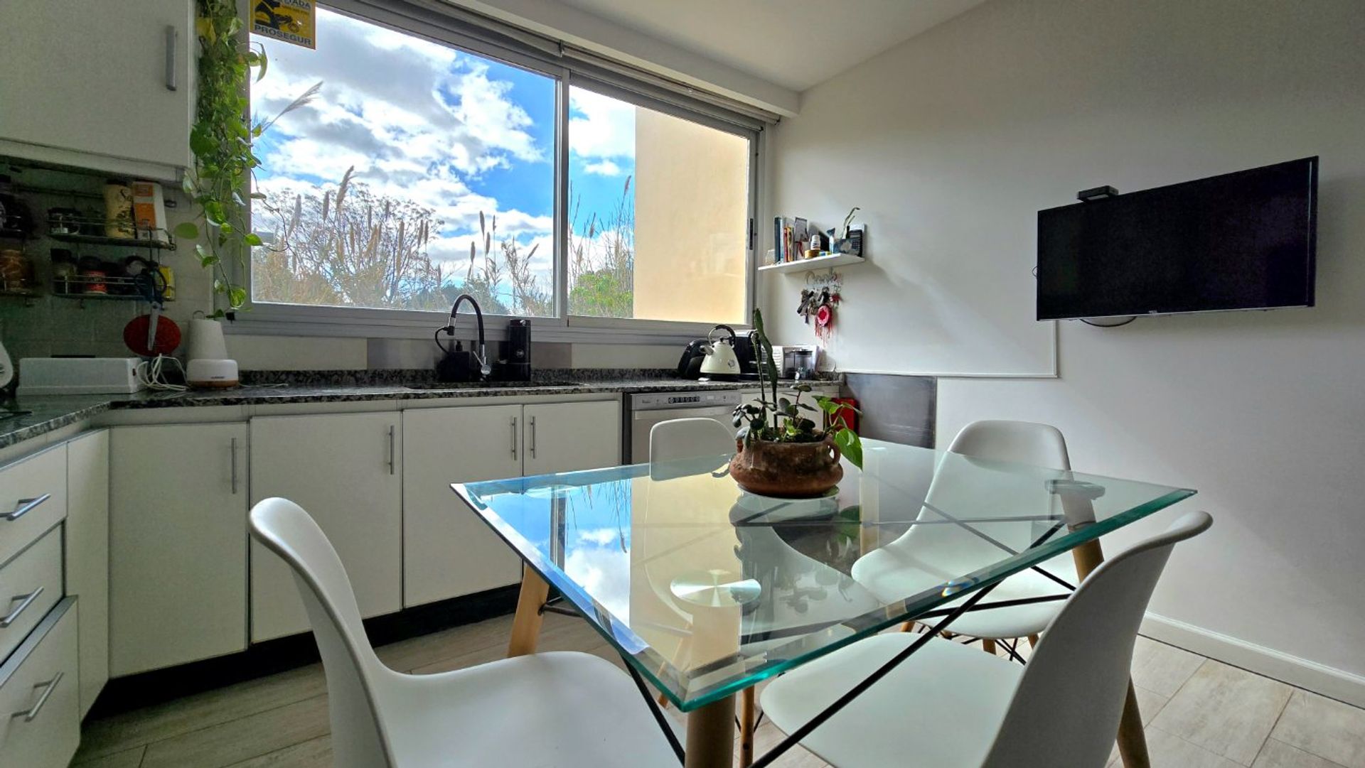 Venta PH en La Lucila, terraza y Jacuzzi