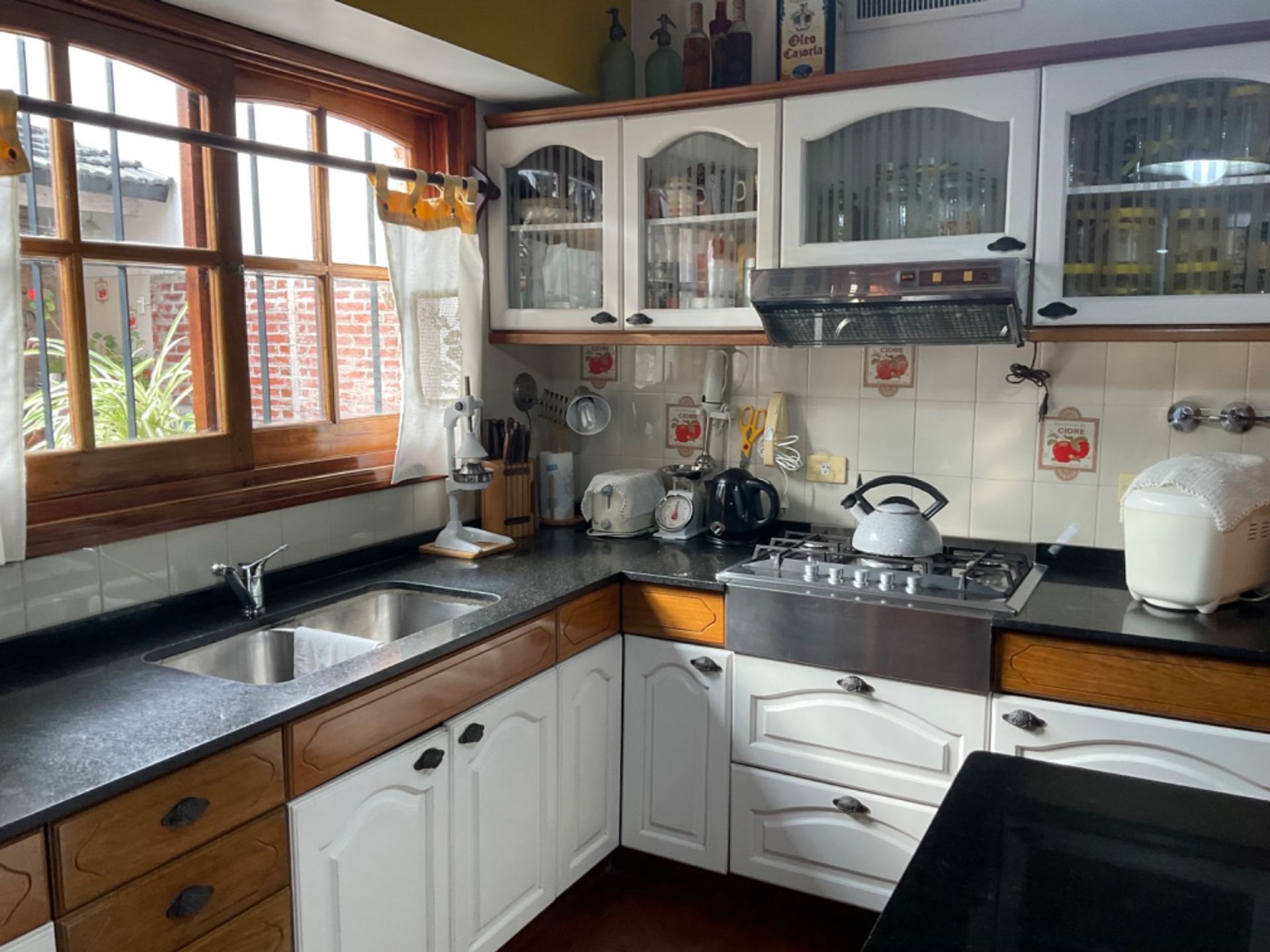 VENTA Casa 6 amb c/pileta y cochera APTO CRÉDITO