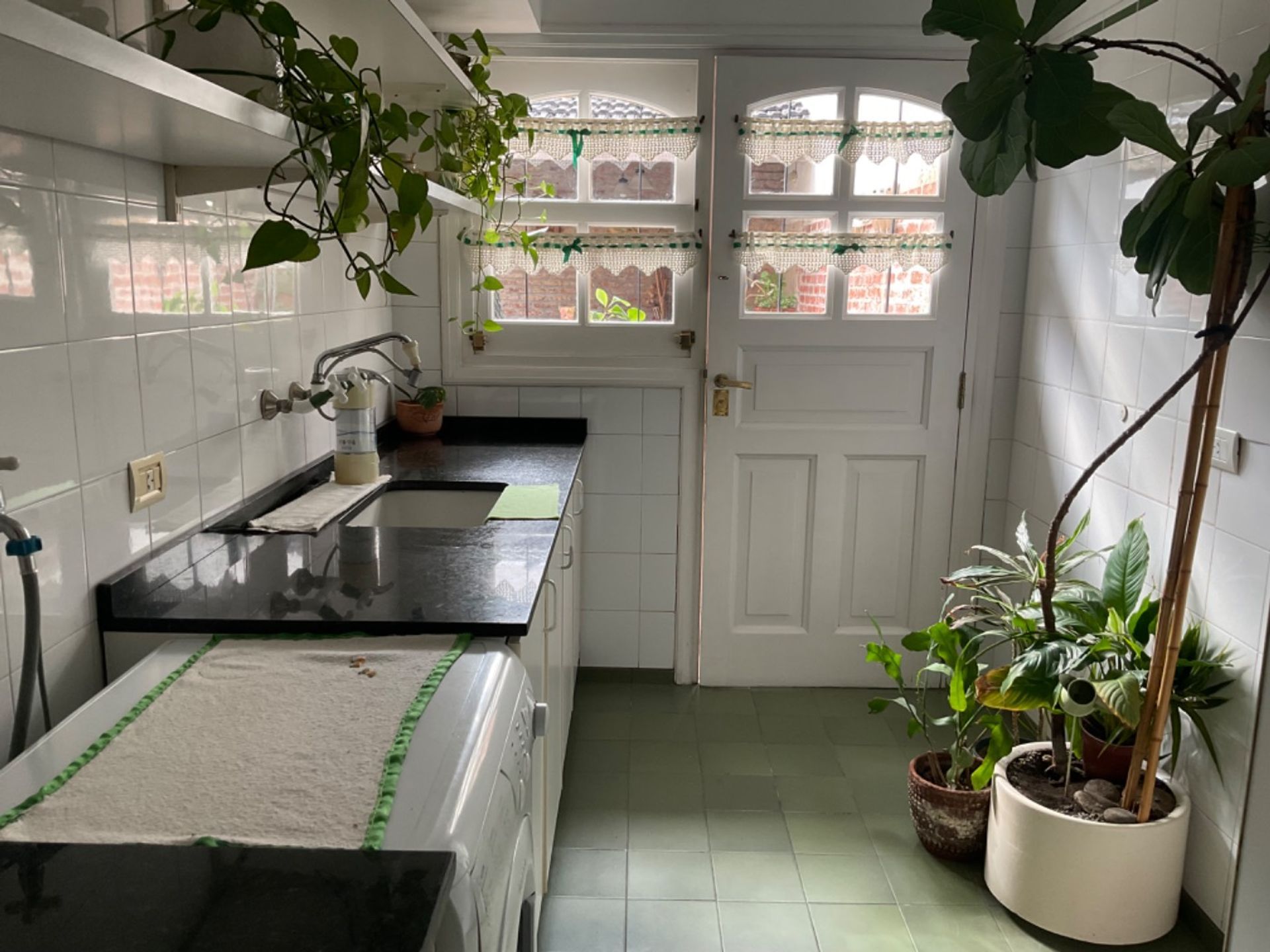 VENTA Casa 6 amb c/pileta y cochera APTO CRÉDITO