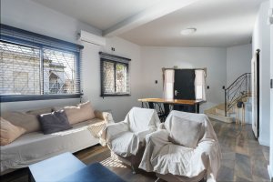 House for Sale: 4 rooms, terrace, renovated, Florida