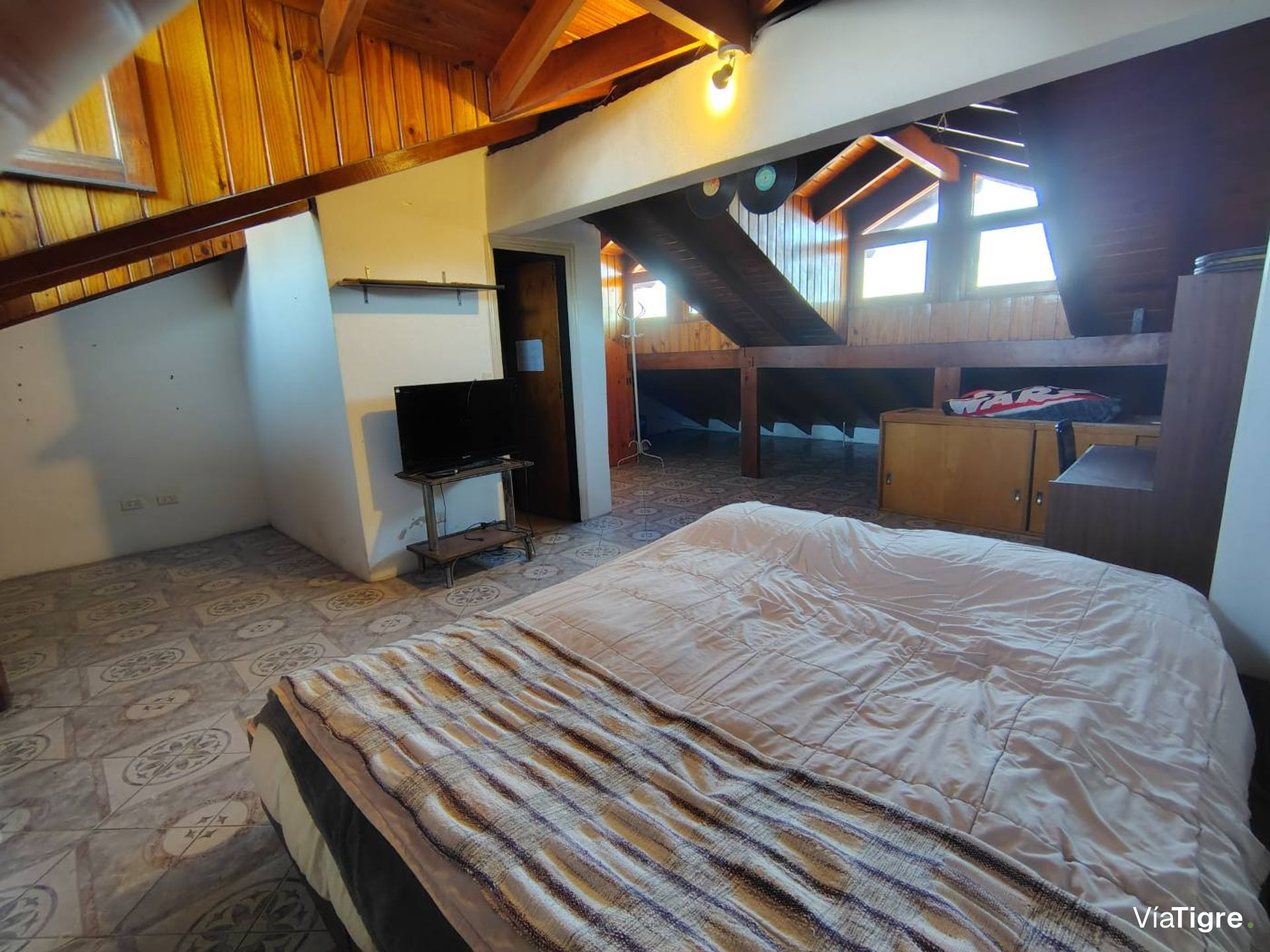 CASA 6 Amb QUINCHO Y TERRAZA P. ALTA - DOS NIVELES