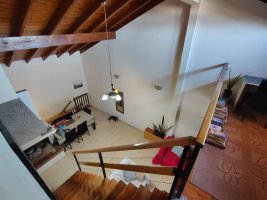 CASA 6 Amb QUINCHO Y TERRAZA P. ALTA - DOS NIVELES