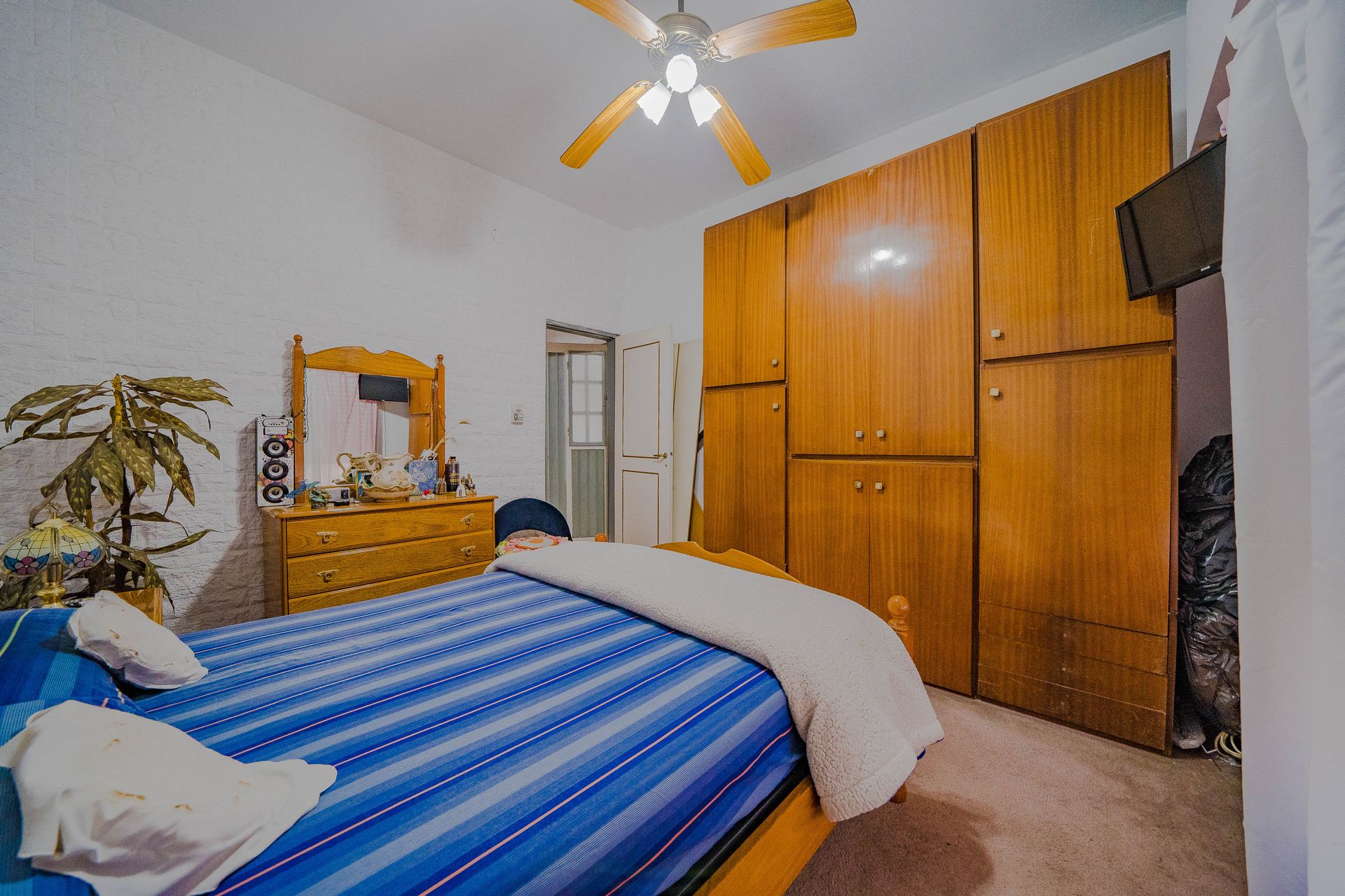 VENTA CASA 5 ambientes San Isidro-PERMUTA