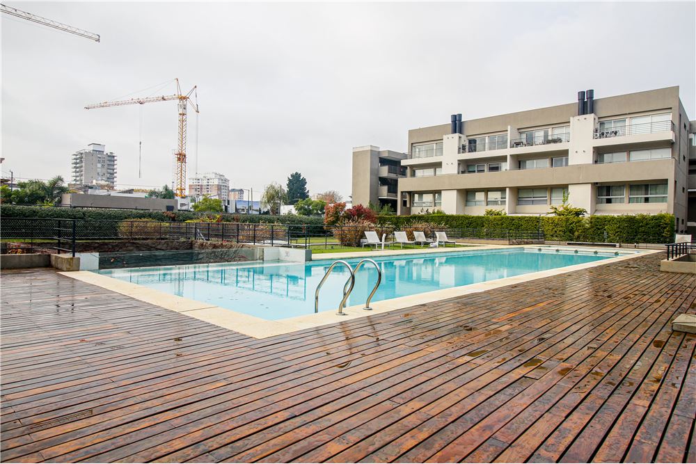 Duplex En Venta Beccar Central 5Amb Jardin Cochera