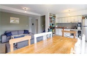 Duplex for Sale – Beccar Central, 5 Rooms, Garden, Garage