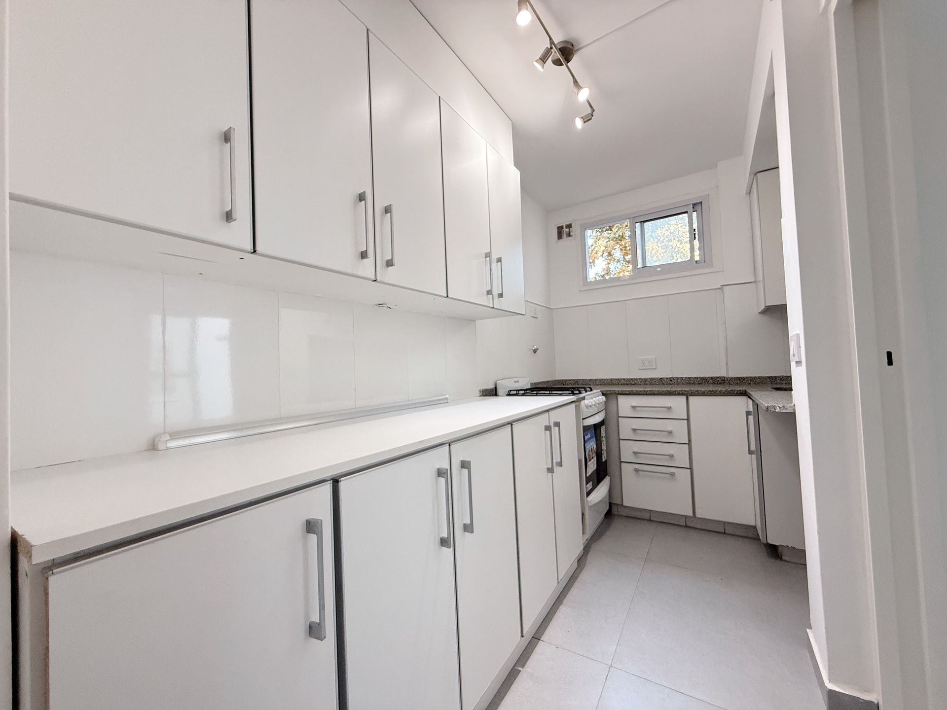 Venta Dpto Recilado 2 Amb. con Patio en La Lucila!