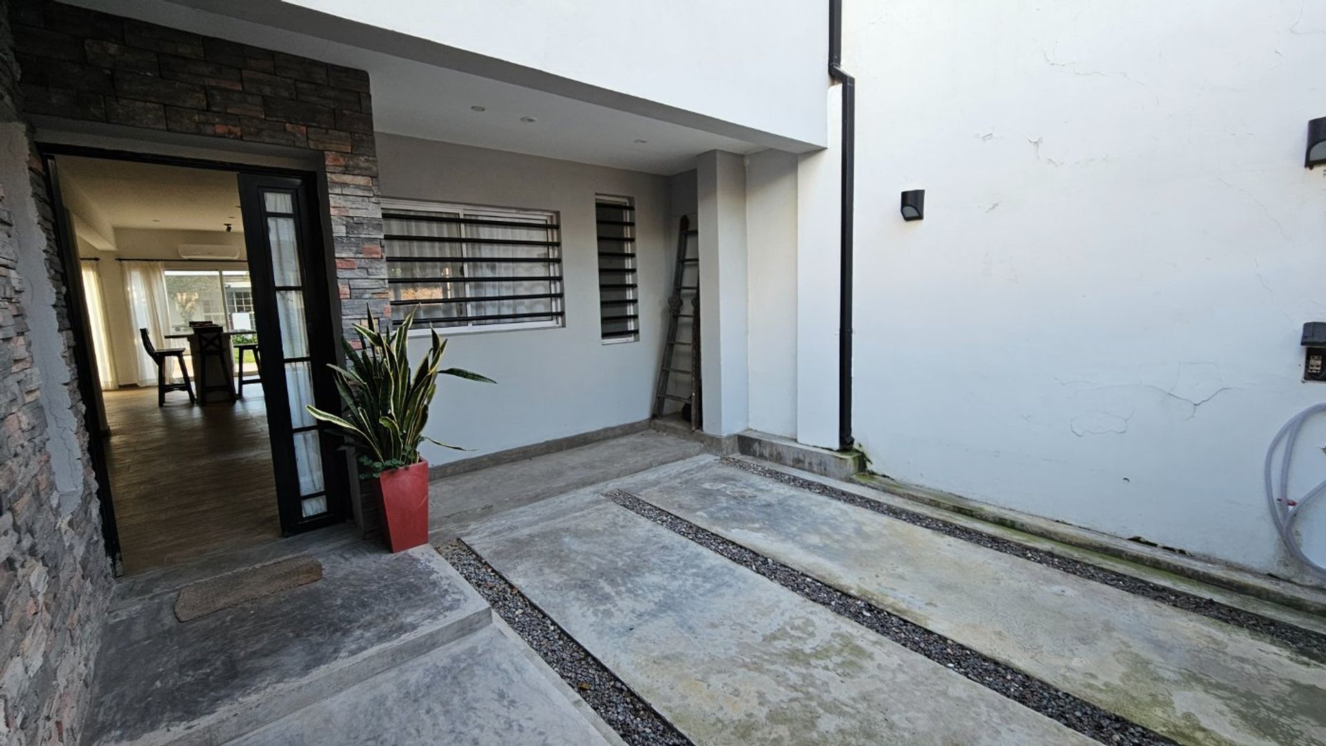 Florida Oeste Casa Venta 5 Amb Cochera Y Pileta