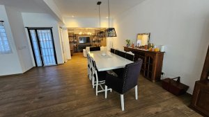 Florida Oeste Casa Venta 5 Amb Cochera Y Pileta