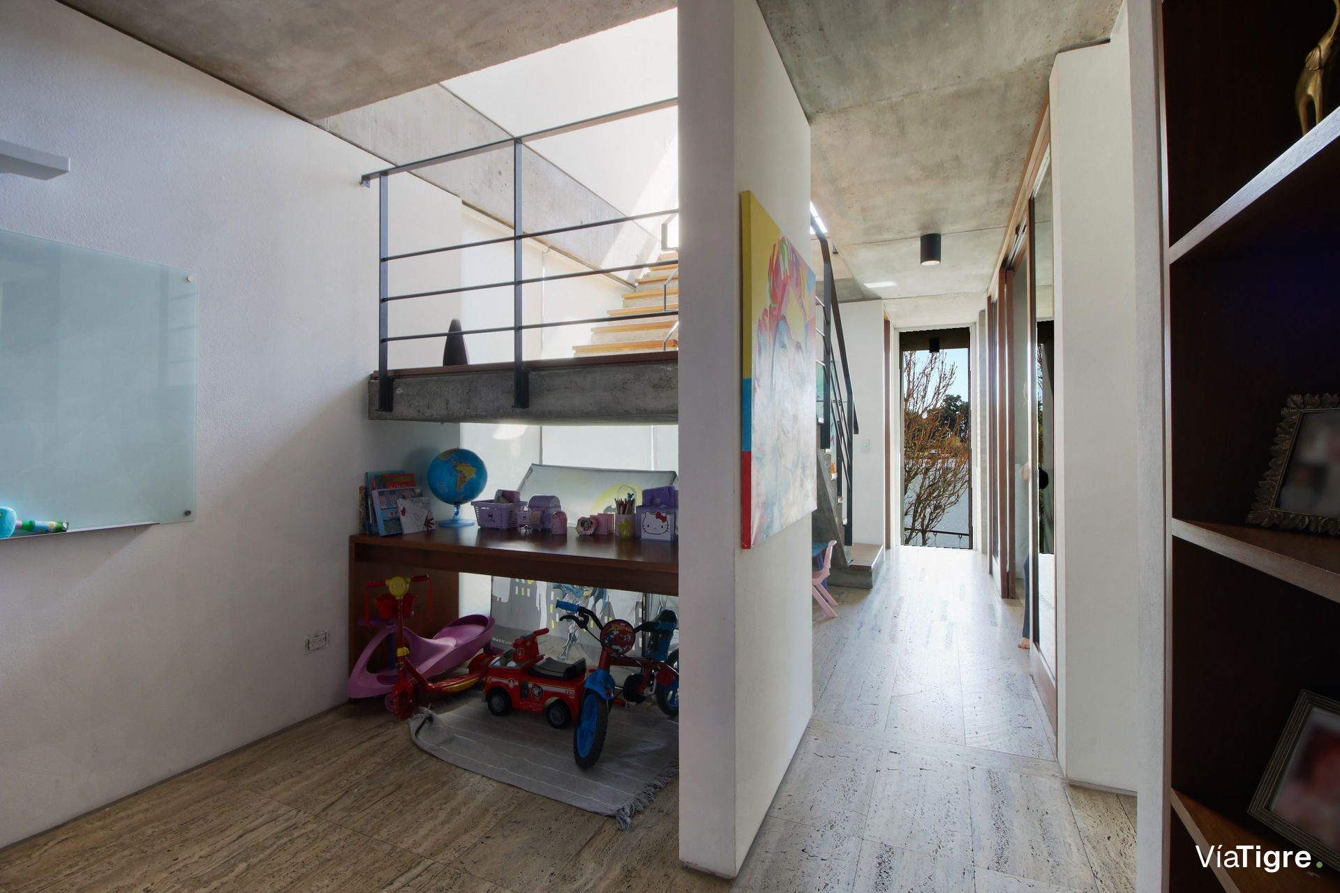 Venta casa al agua, diseño único, estilo Moderno