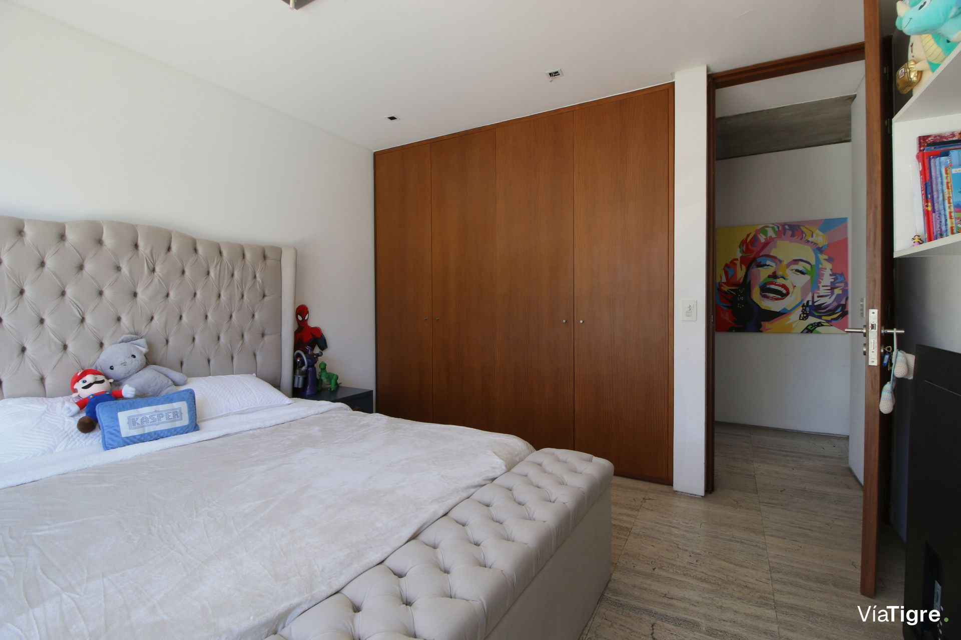 Venta casa al agua, diseño único, estilo Moderno