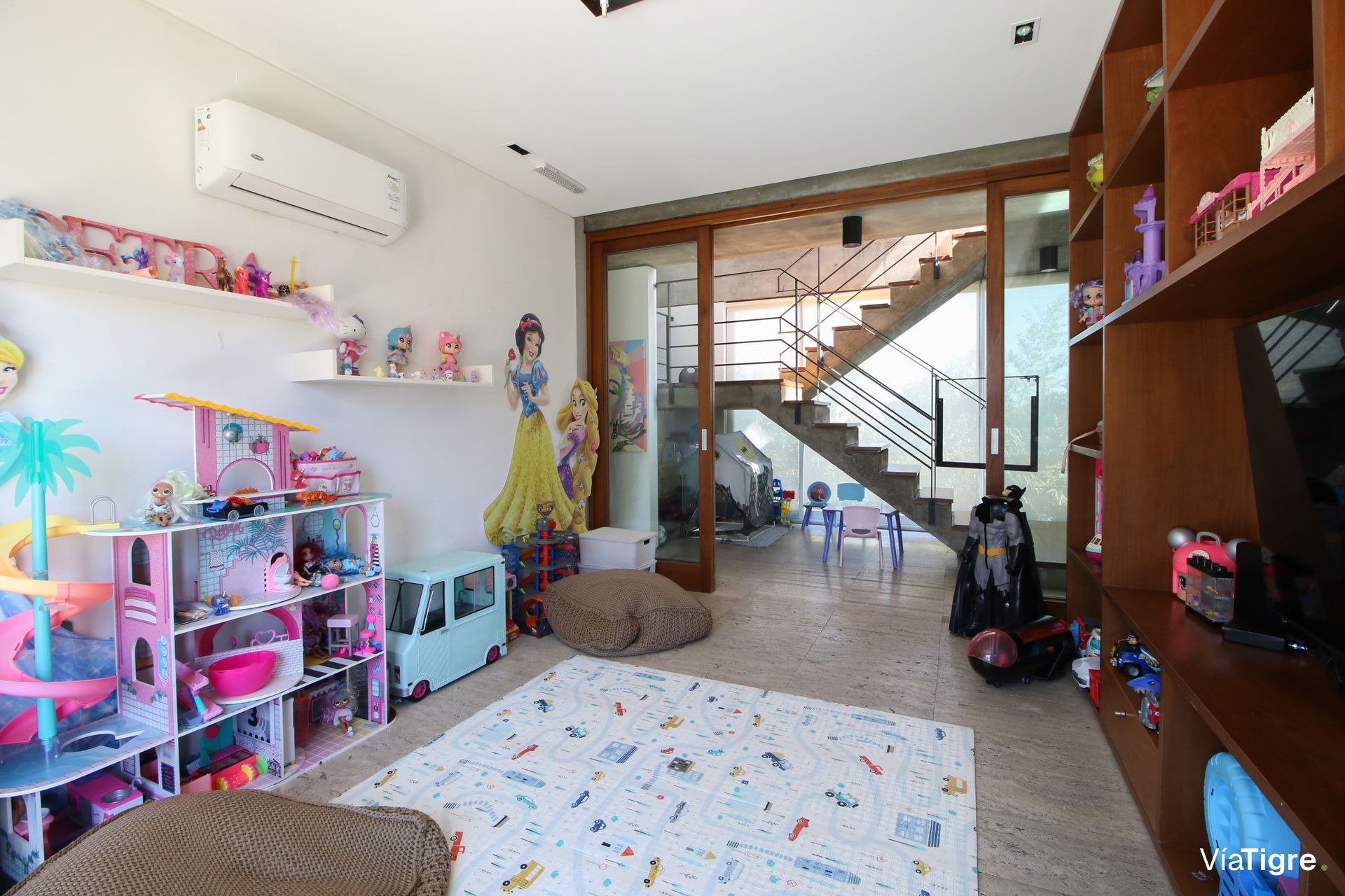 Venta casa al agua, diseño único, estilo Moderno