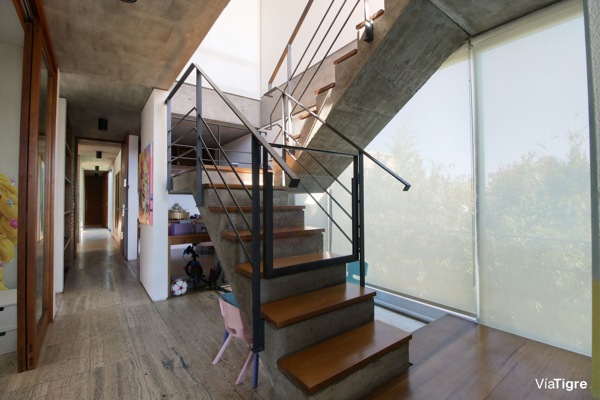 Venta casa al agua, diseño único, estilo Moderno