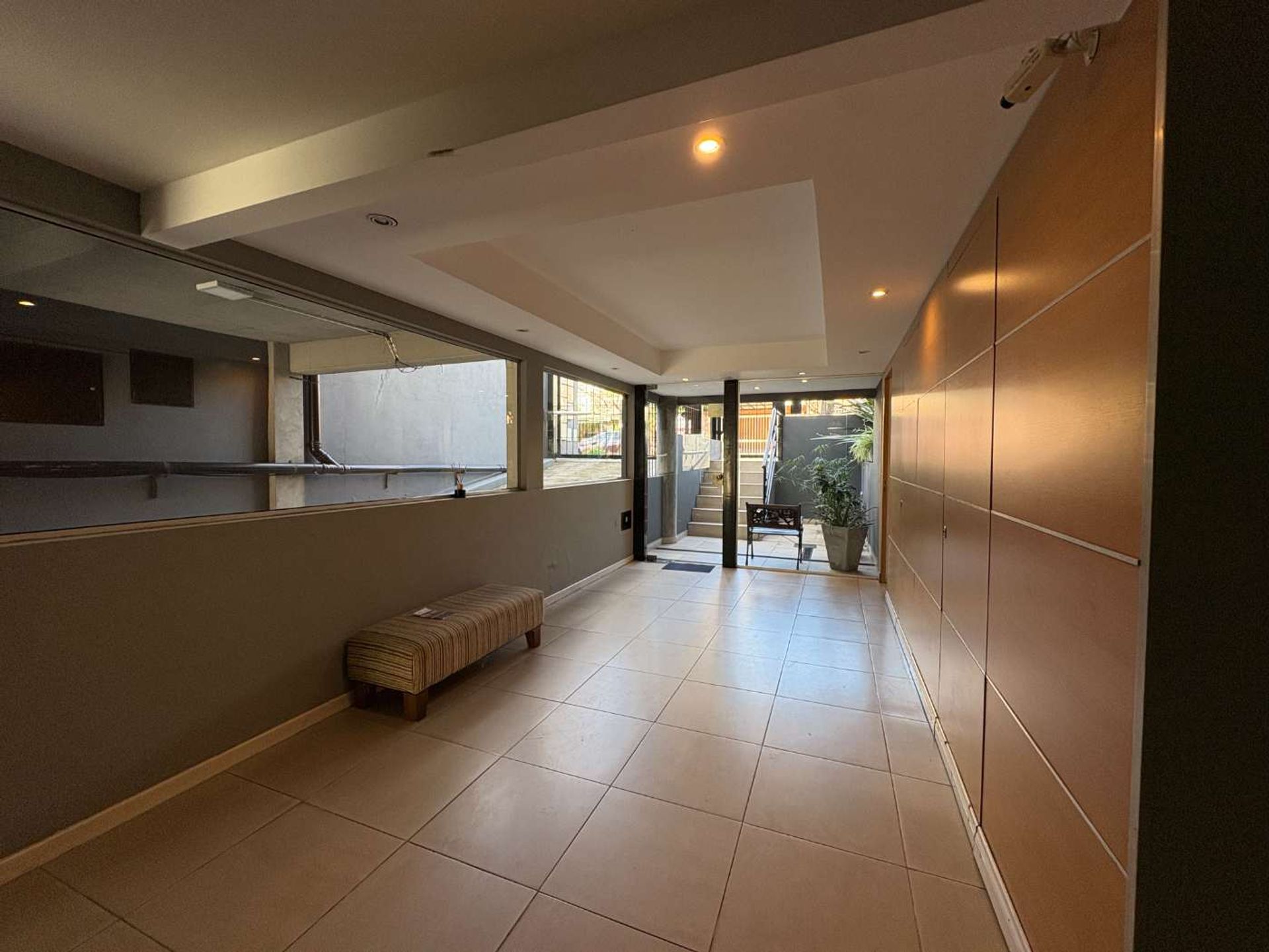 Departamento 2 amb. con Balcón, Cochera y baulera