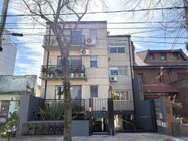 Departamento 2 amb. con Balcón, Cochera y baulera