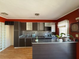 Departamento 2 amb. con Balcón, Cochera y baulera