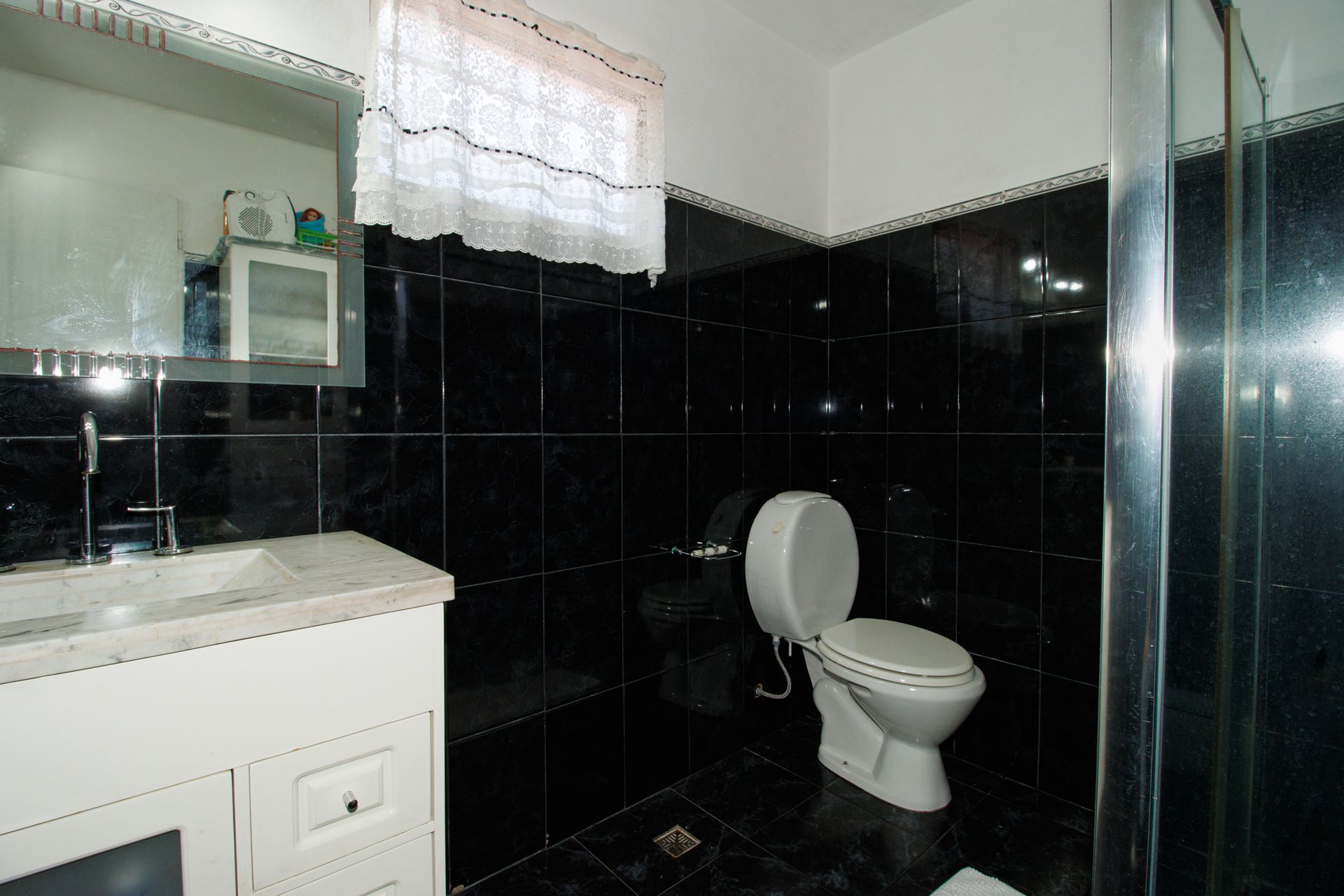 casa venta en Carapachay 5 amb. PERMUTA