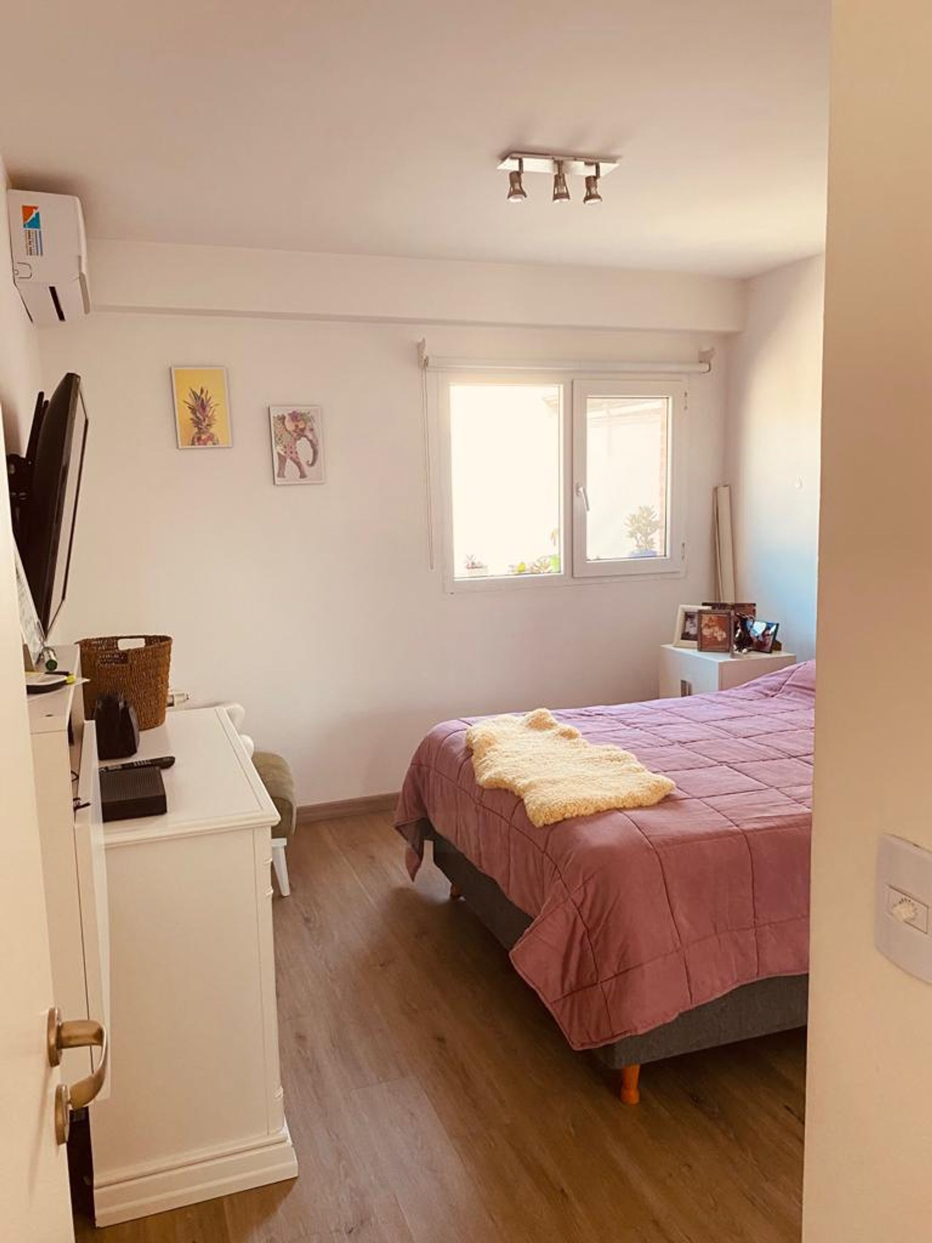 Venta departamento en San Isidro Central. Permuta