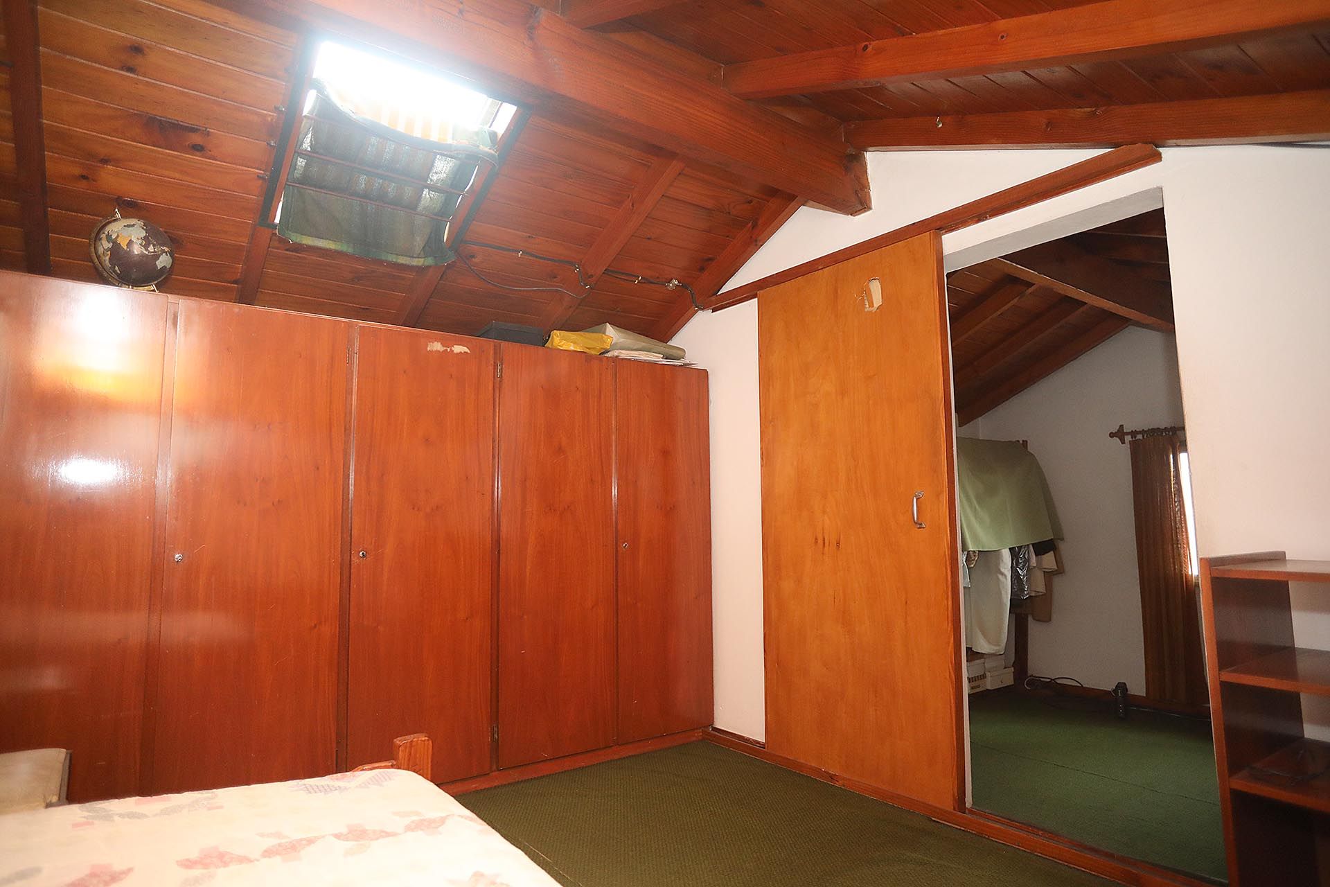 Venta Dúplex tipo casa con jardín y quincho.
