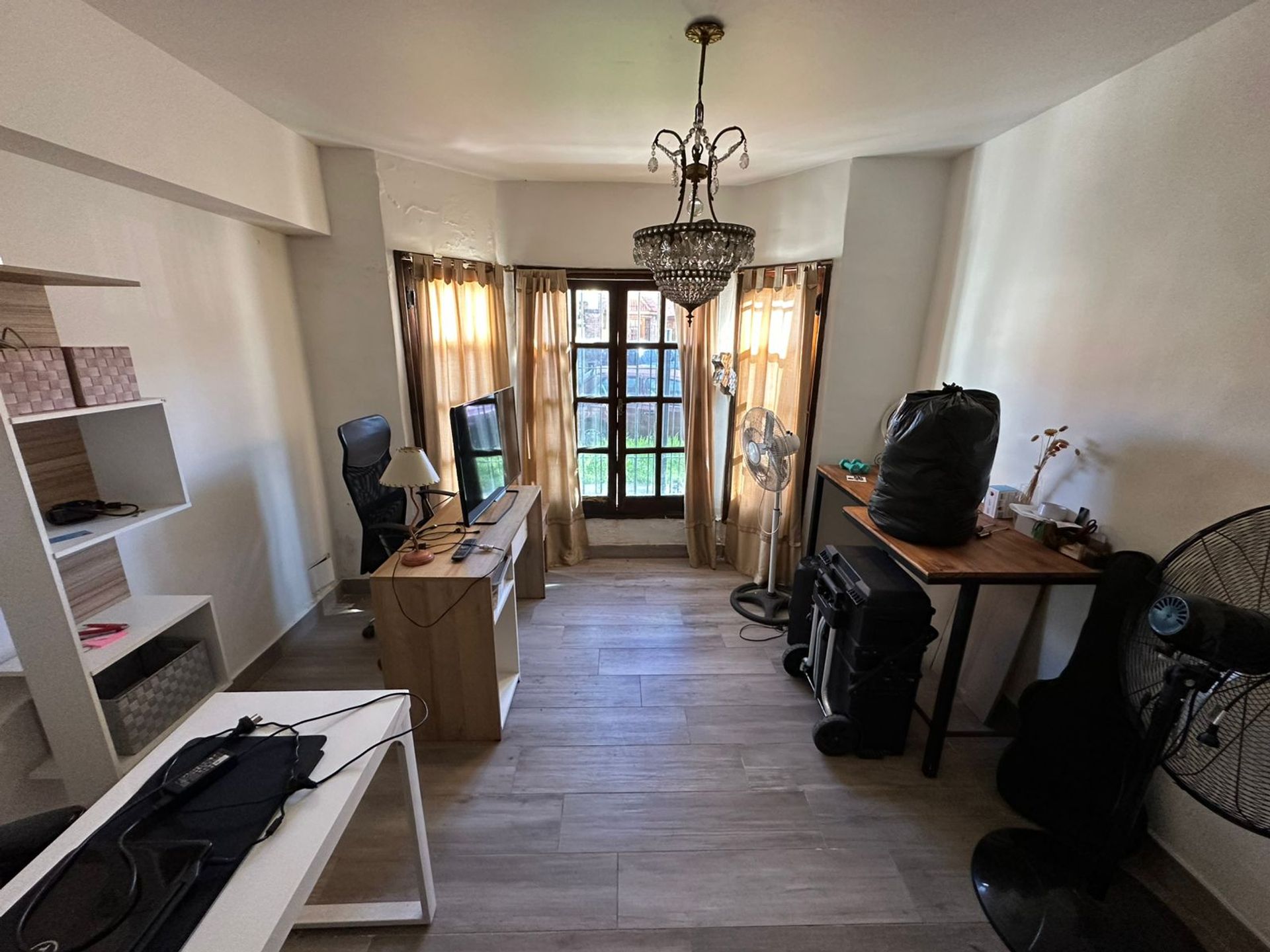 CASA en VENTA en SAN ISIDRO-7amb JARDIN COCHERA