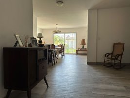 CASA en VENTA en SAN ISIDRO-7amb JARDIN COCHERA