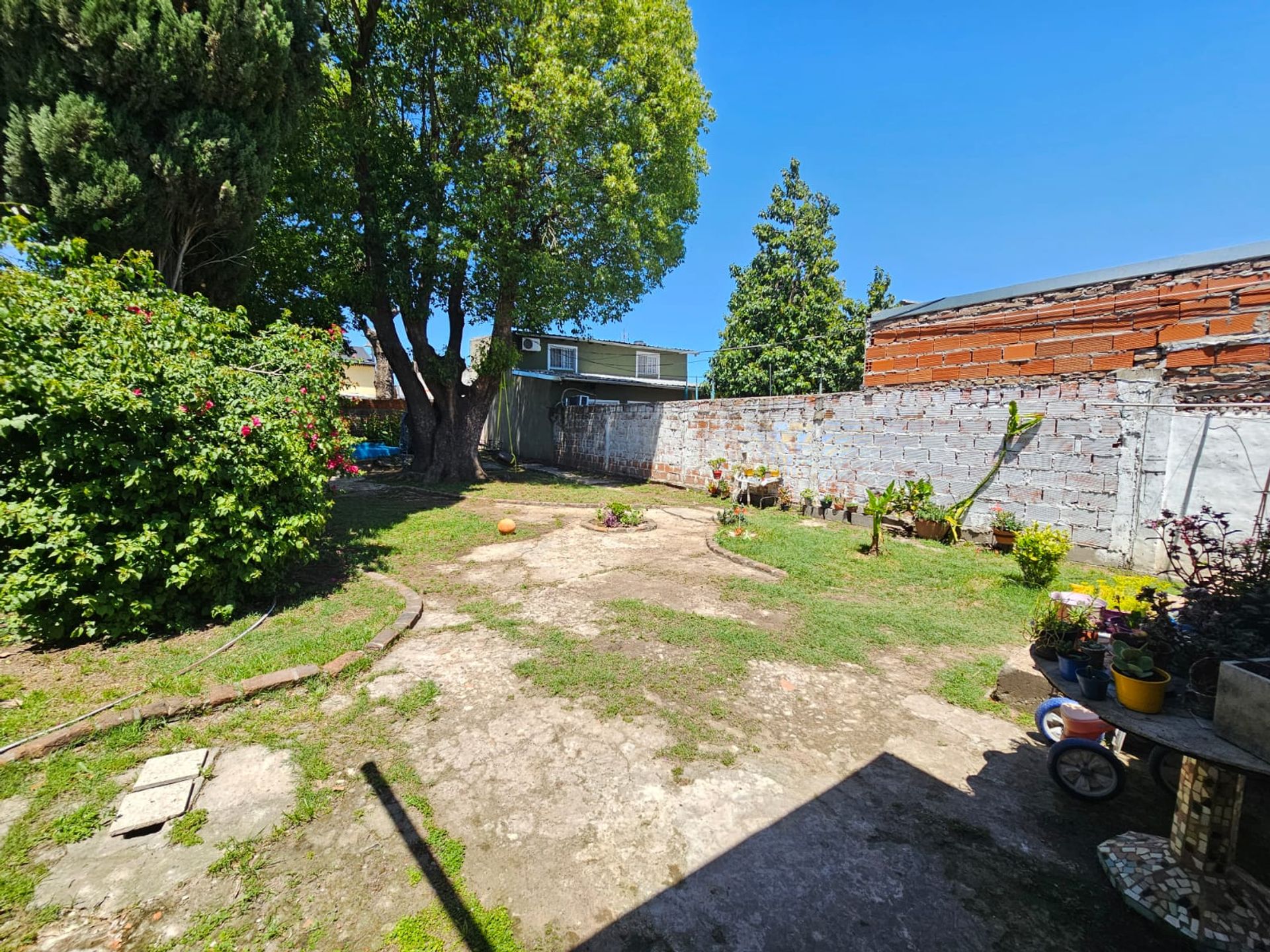 Casa venta 4 amb lote Ricardo Rojas fondo y pileta