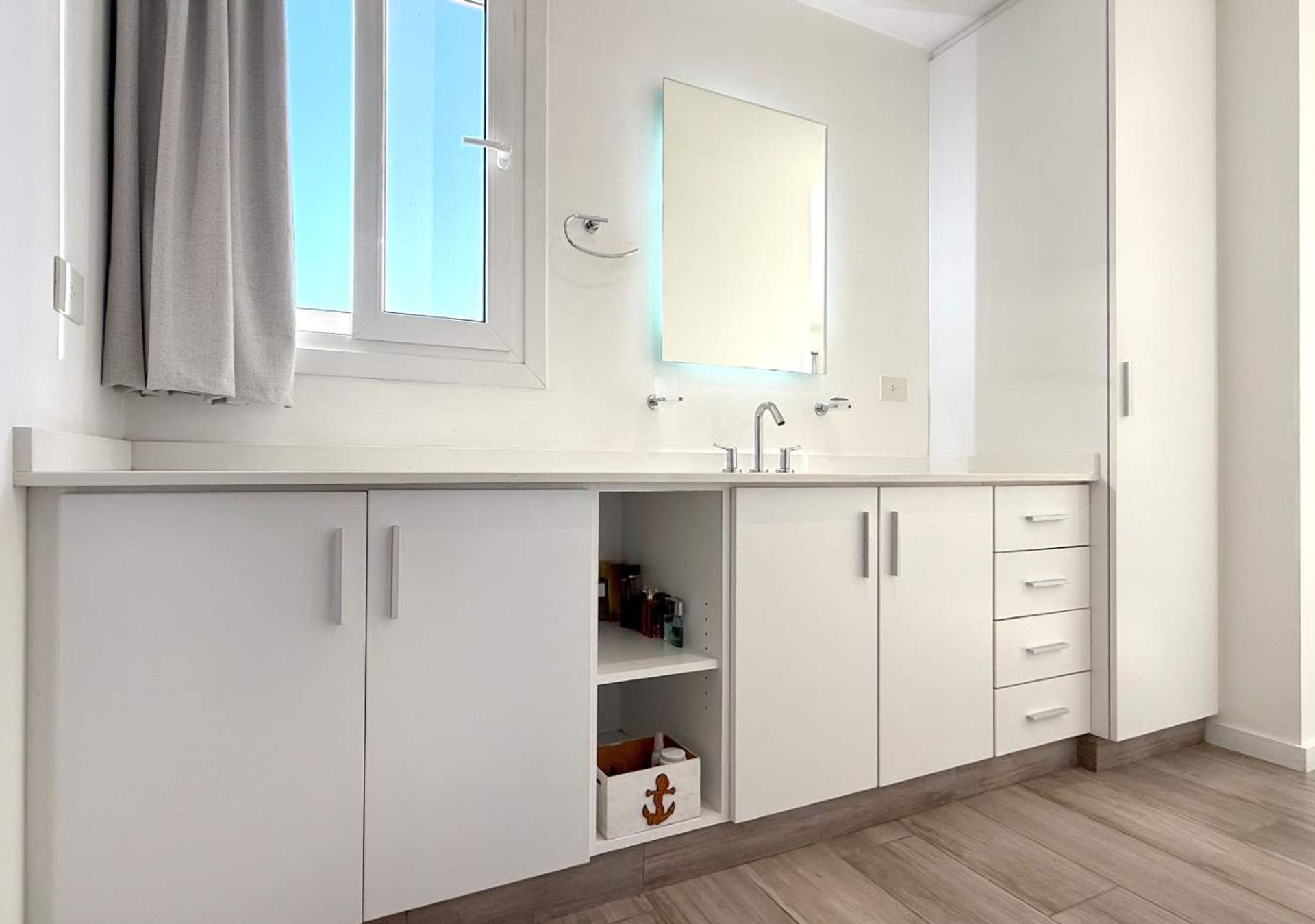 Casa En Venta Alvear De Benavidez 4 Dorm Pileta