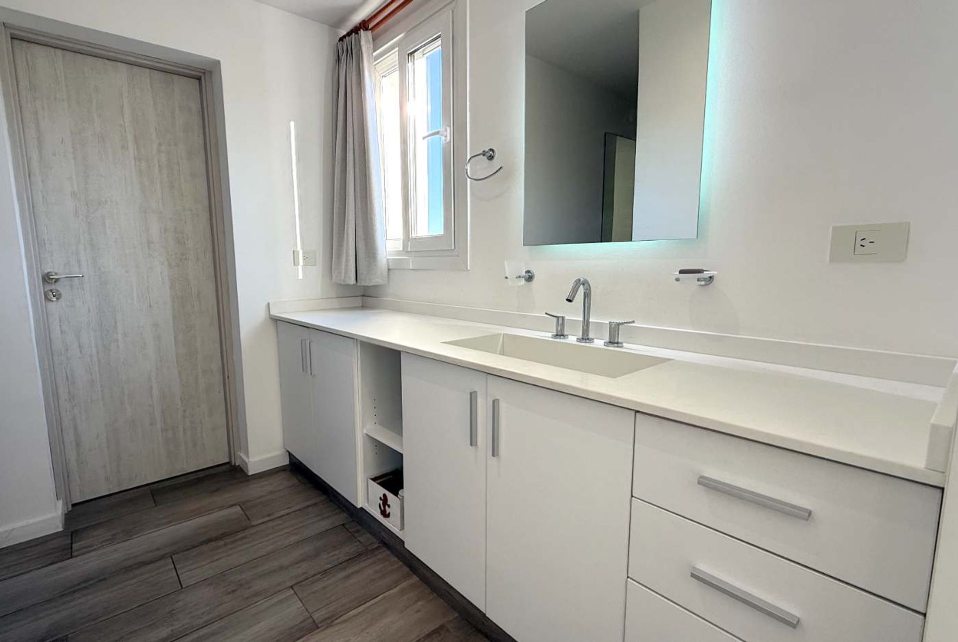 Casa En Venta Alvear De Benavidez 4 Dorm Pileta