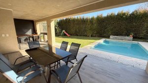Casa En Venta Alvear De Benavidez Moderna Pileta
