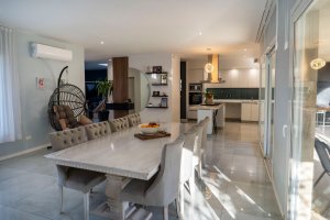 Casa En Venta Alvear De Benavidez Moderna Pileta