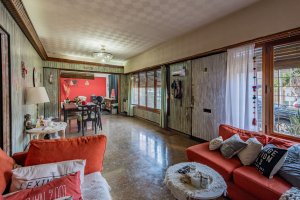 House for Sale, 4 Rooms, San Isidro - Exchange