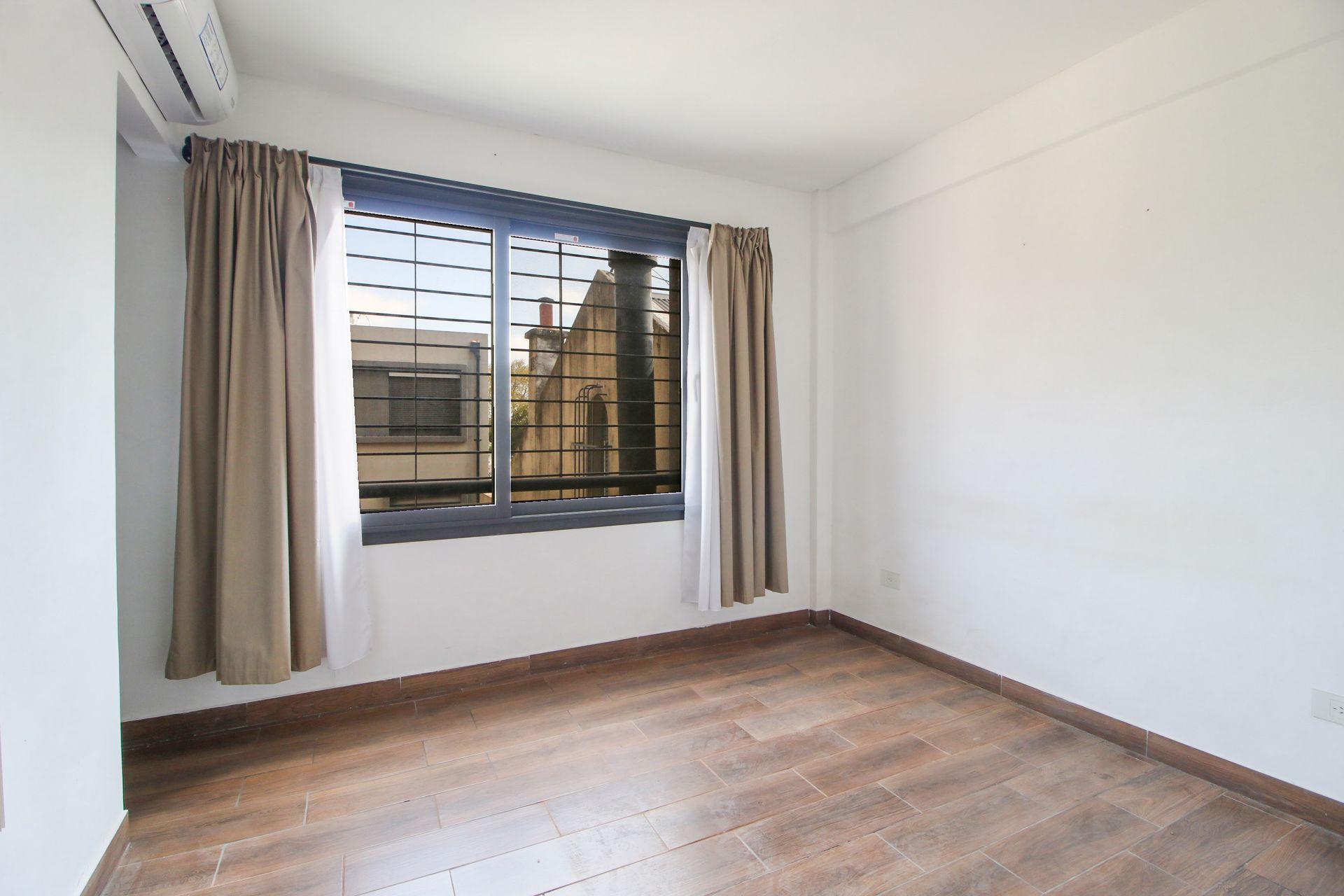 Venta Triplex 4Amb Florida Balcon Y Cochera