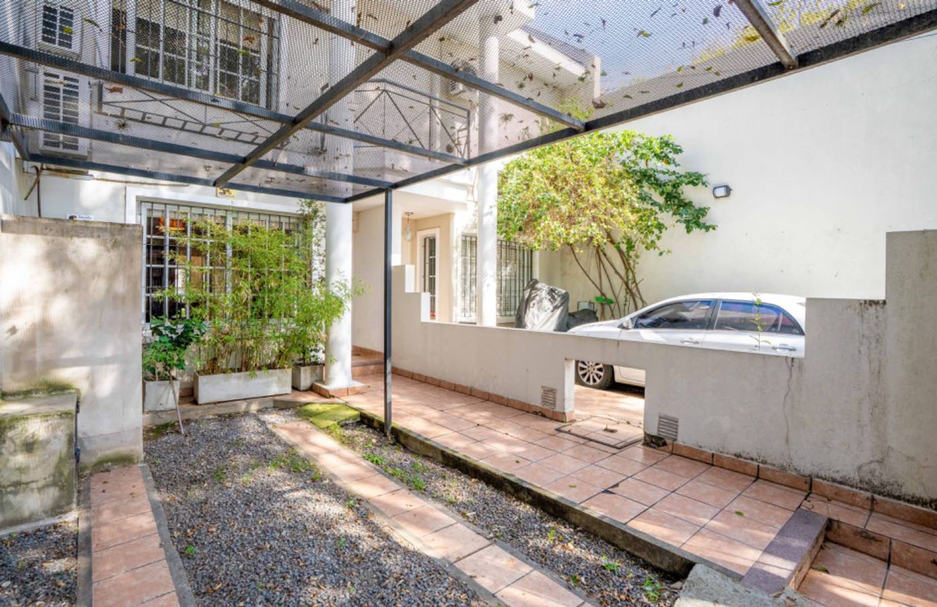 Casa triplex 5 amb c/jardin y pileta venta Florida
