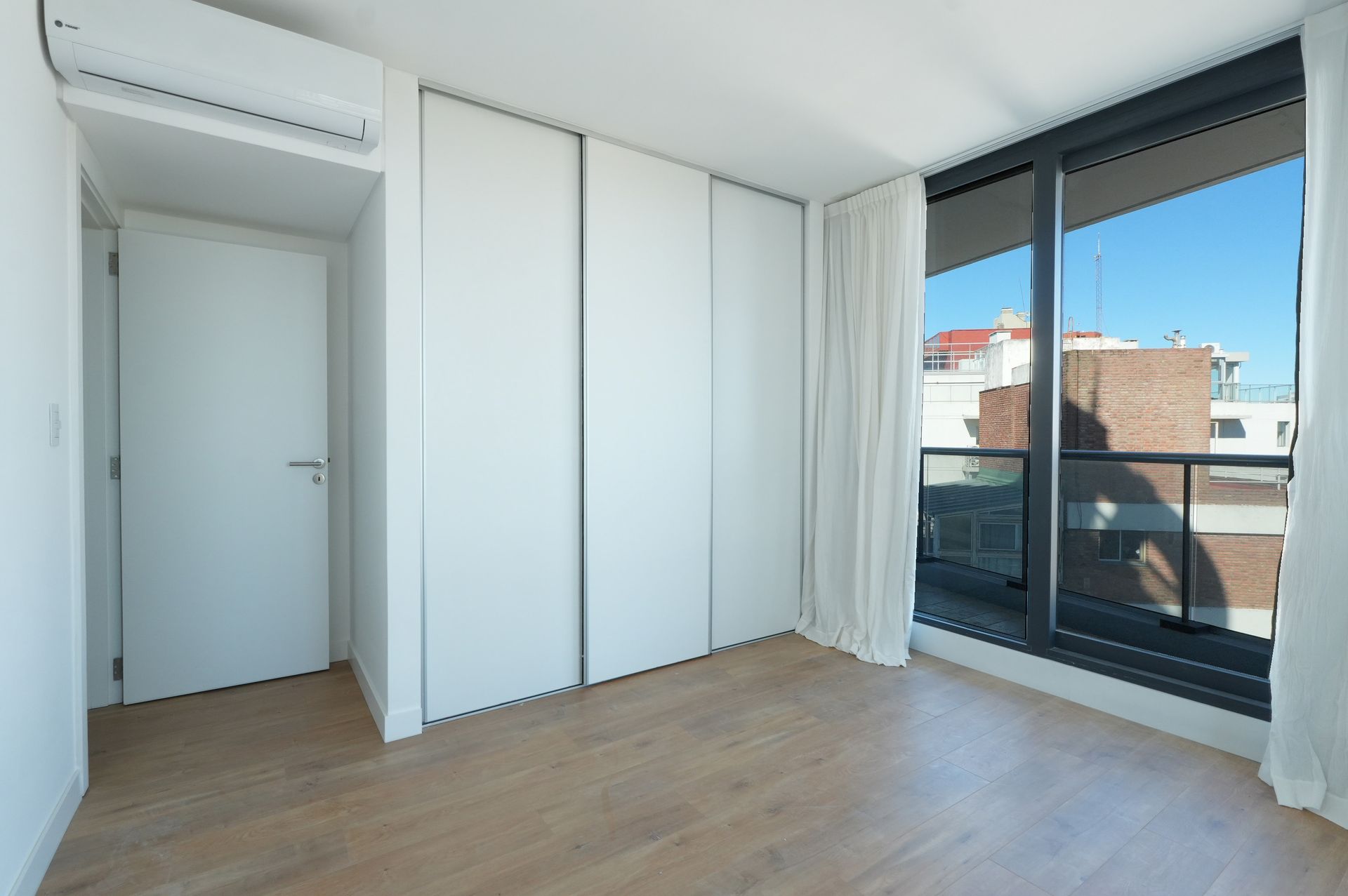 Alquiler 4 Amb C/3 Coch -Full Amenities- La Lucila