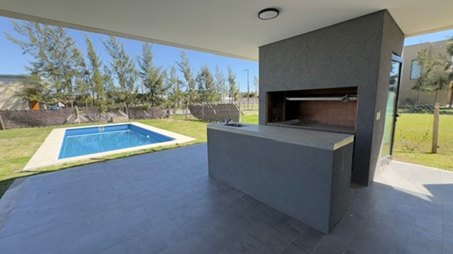 Alquiler de casa 4 ambientes c/amarra B. El Canal