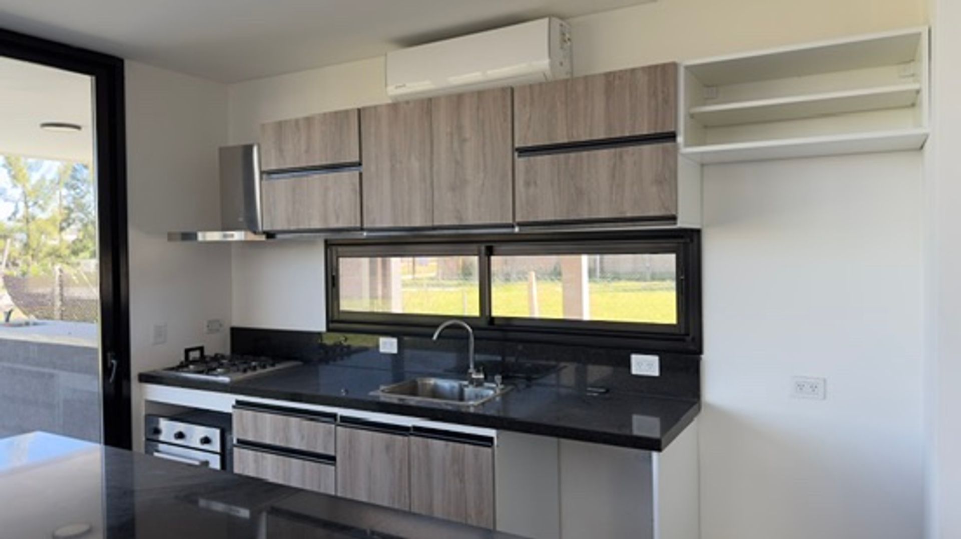 Alquiler de casa 4 ambientes c/amarra B. El Canal