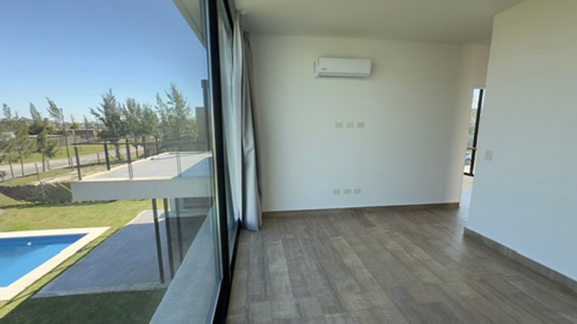 Alquiler de casa 4 ambientes c/amarra B. El Canal
